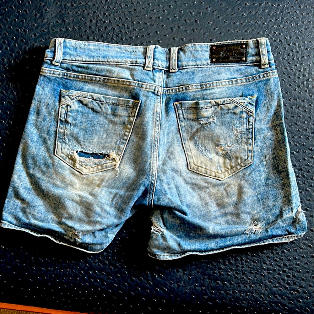 Buckle black Bermuda shorts